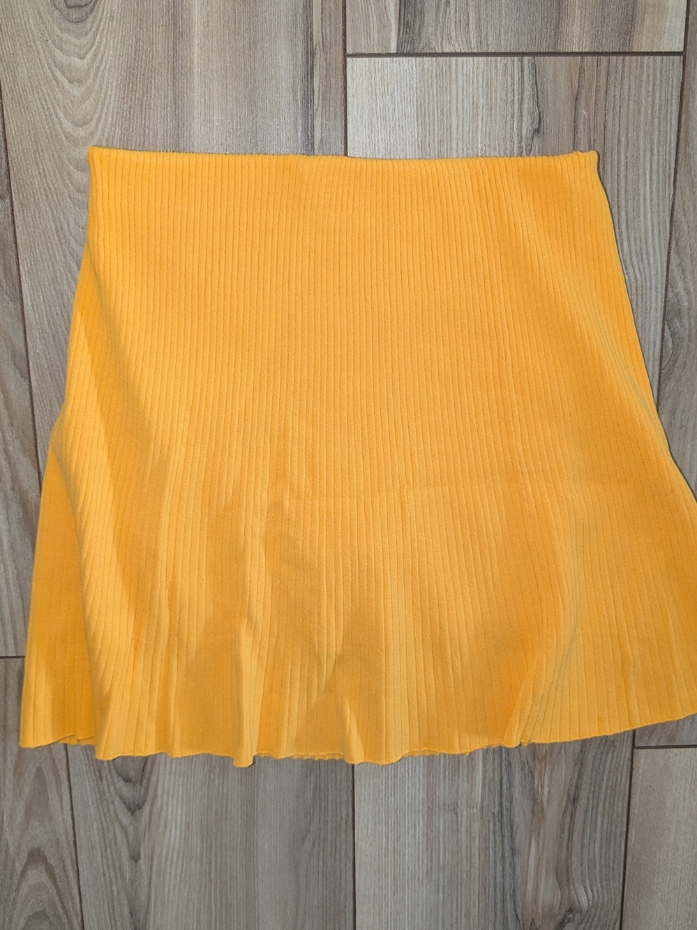 Sandro Mustard Ribbed Mini Skirt with Side Buckle Detail - Picture 2 of 7